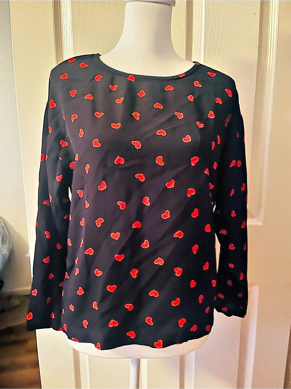 Carole Little Heart Print Long Sleeve Top Size Large Like New